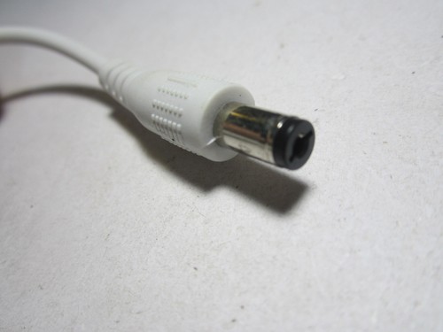Replacement 12V 1A AC-DC Adaptor for Daylight D25110 Omega 5 Magnifying Lamp - Picture 3 of 4