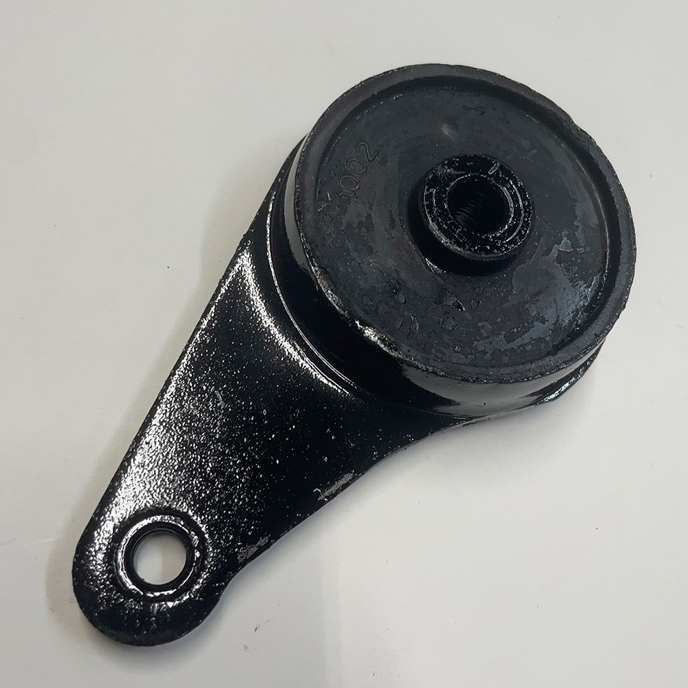 Front Engine Mount Bracket 1PC For Dodge Shadow; Chrysler Shadow 90-89 4448455