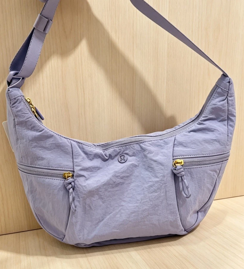 lululemon crossbody bag ebay Everywhere 2L Metal Hardware The Shop at Equinox Petit sac Lululemon Crossbody Adjustable Strap Women's