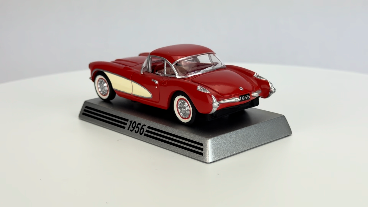 Danbury Mint 1956 Little Red Corvette Red 1:43 Die cast 50th