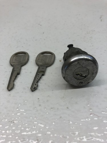 NOS Trunk Deck Lid Lock Cylinder Kit 1979 Cadillac Eldorado Seville GM#3910570 - Picture 2 of 3