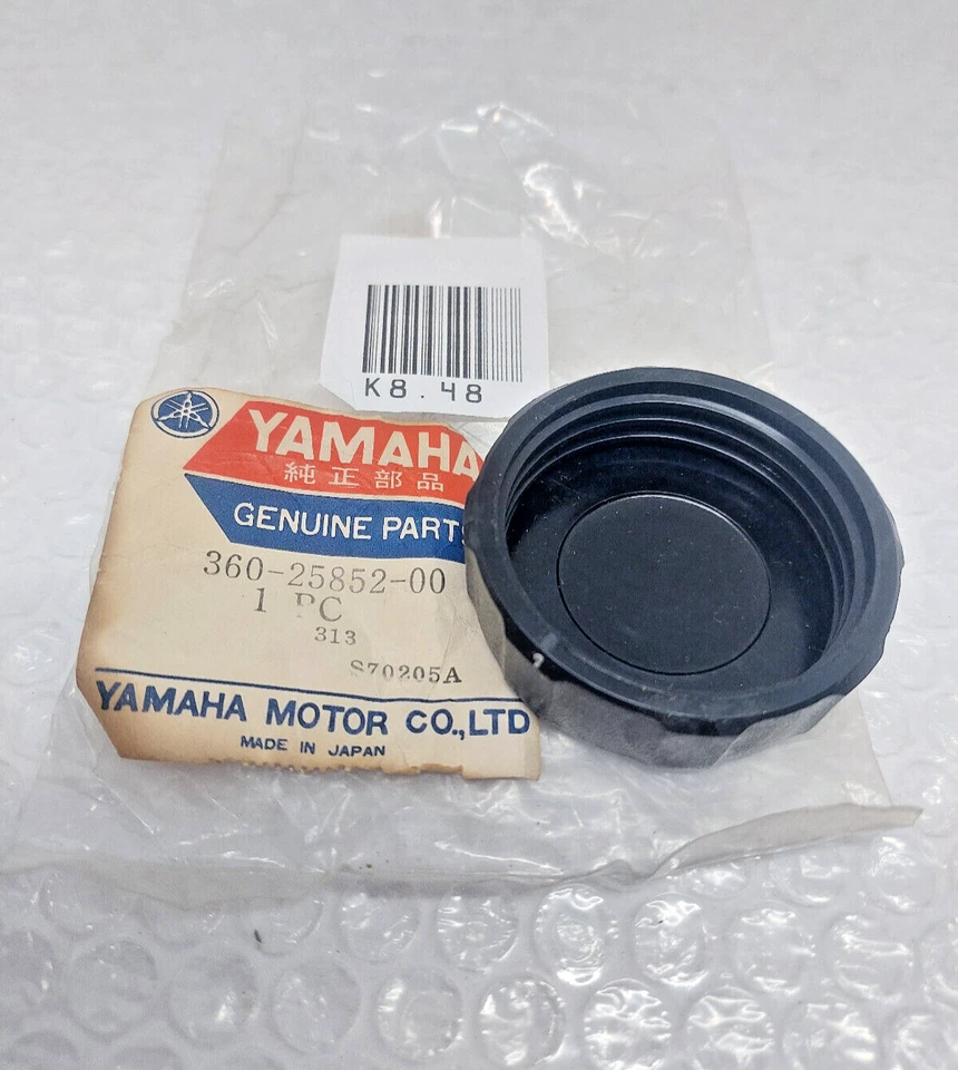 Tapa de depósito genuina Yamaha RD250 RD350 XS500 XS650 TX500 TX650 360-25852-00 Foto 2 de 3