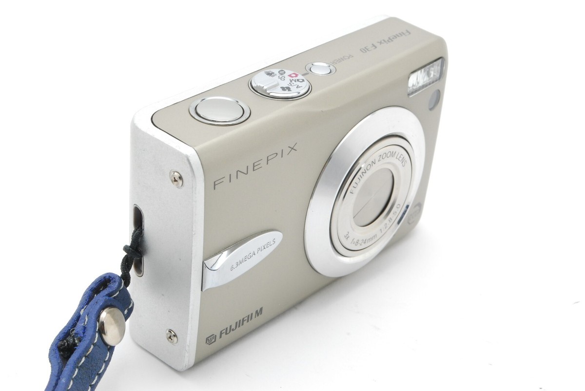 Near Mint / xD card 】 Fujifilm FinePix F30 6.3MP Compact Near Mint / xD card 】 Fujifilm FinePix F30 6.3MP Compact