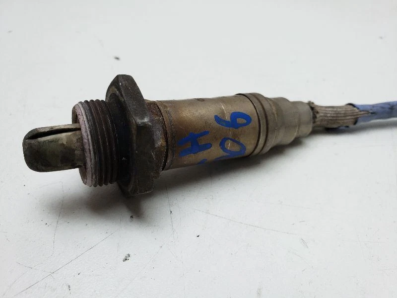 Датчик кислорода передний для водителя 2002 Nissan Xterra от оригинального производителя 22691-4s102 - Изображение 2 из 4