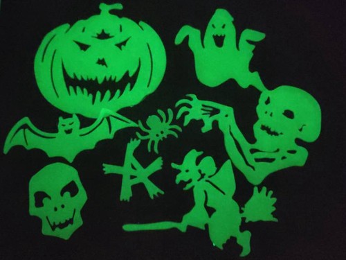 A Set of Glow In The Dark Decorations Wall Stickers Removable Kids Various Style - Picture 4 of 19