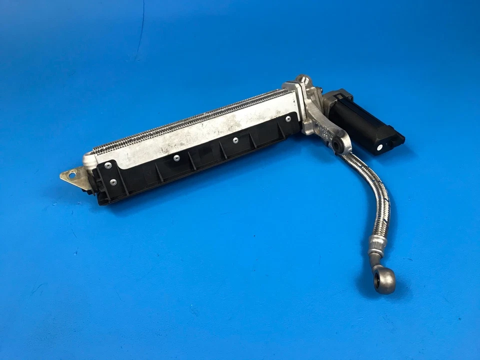 06-10 BMW E60 E63 E64 M5 M6 SMG TRANSMISIÓN ENFRIADOR DE ACEITE RADIADOR CON BOMBA 64K Foto 3 de 4