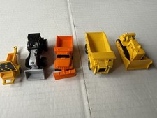 Lot Of 5 Caterpiller Bulldozer Snow Plow Truck Maisto Diecast Trailer Lot Of 5 Caterpiller Bulldozer Snow Plow Truck Maisto Diecast Trailer
