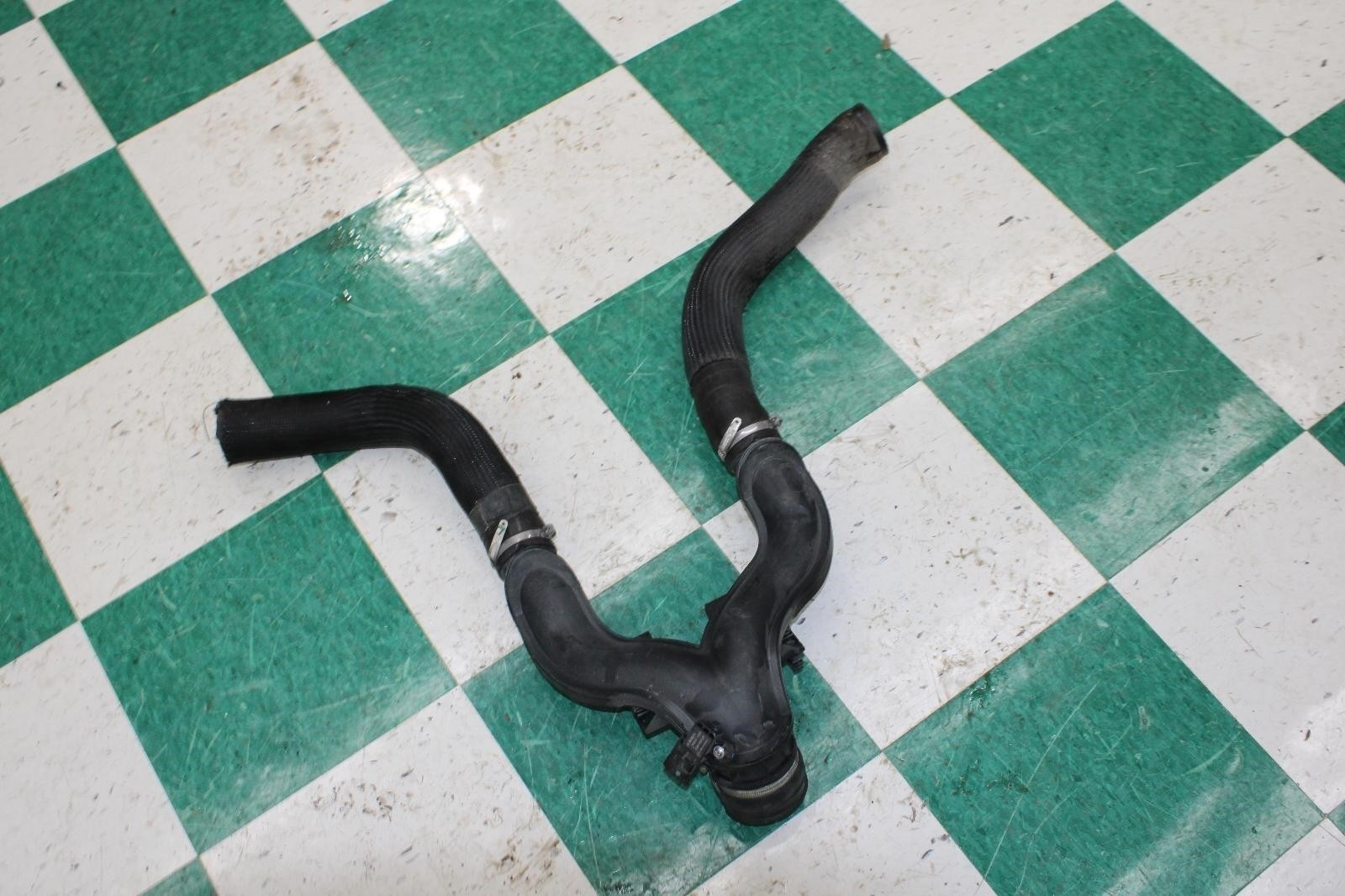 14-20 Ghibli 3.0L Motor Engine Intercooler Air Intake Pipe Tube Duct OEM Factory