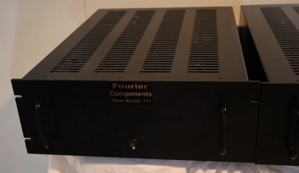 Par de amplificadores sem transformador de saída Fourier Sans Pariel III (amplificadores OTL)==Raro! - Imagem 4 de 4