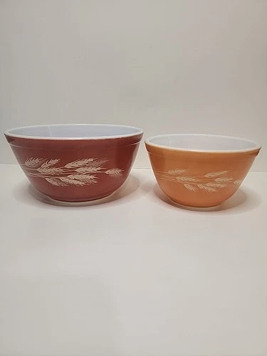 Vintage Pyrex Autumn Harvest Wheat Mixing Bowls Set Of 2