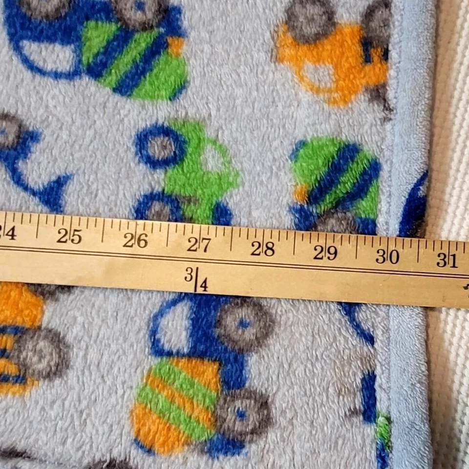 Cutie Pie 婴儿毯 水泥自卸车 反铲 建筑 蓝色 绿色 橙色 — 第 3/4 张图片