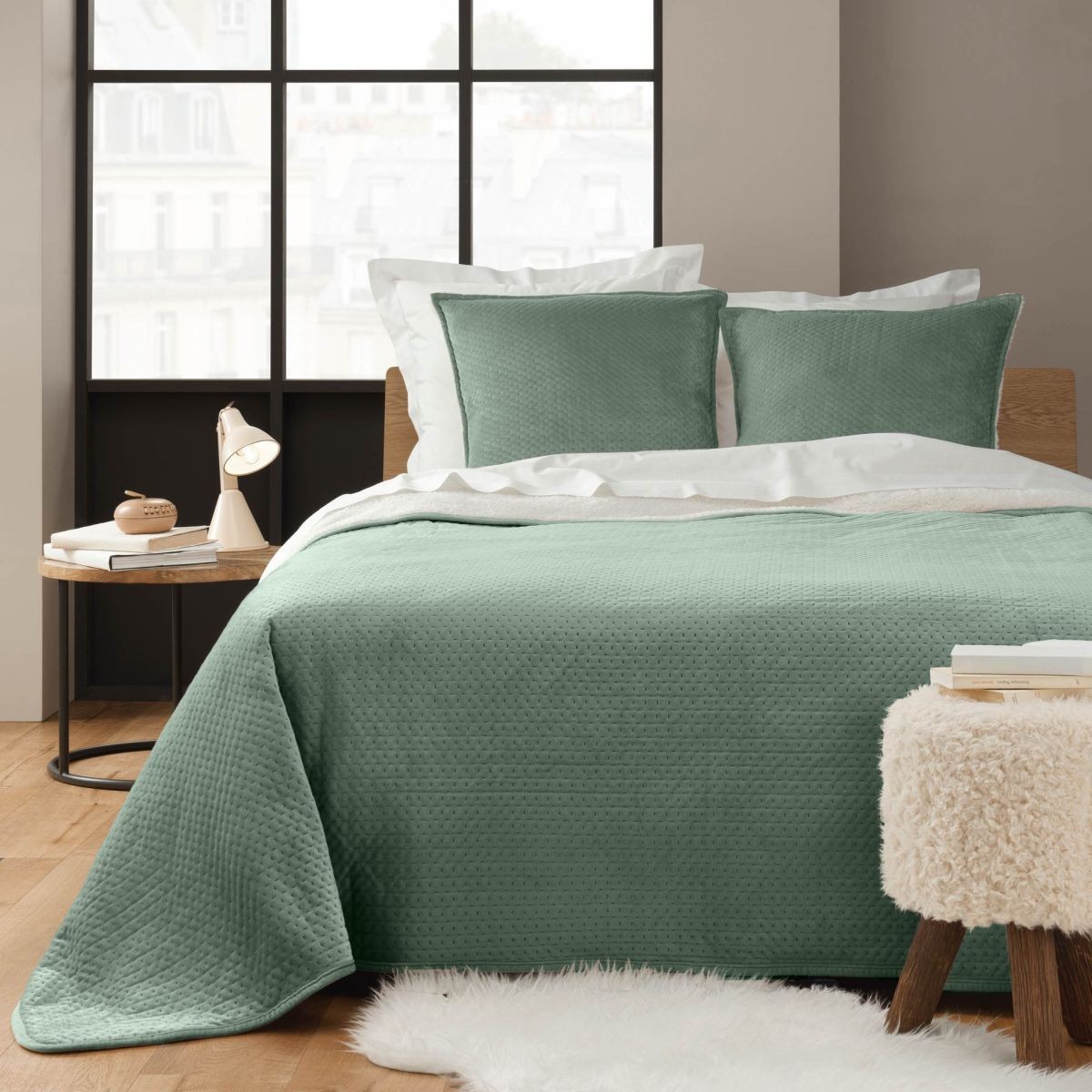 Couvre-lit vert cèdre 220x240cm Mylene pour instaurer une ambiance cocooning chic