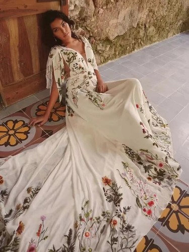 Sexy Vestido de Novia Bohemio Playa Cuello en V Colorido Bordado Línea A - Imagen 2 de 9