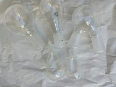 A set of round-bottom flasks, 50/100/200ml