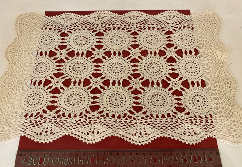 Retro / Vintage ☆ Rectangle Lace Doily ☆ Cream 40 x 25cm - Lot B - Picture 3 of 3