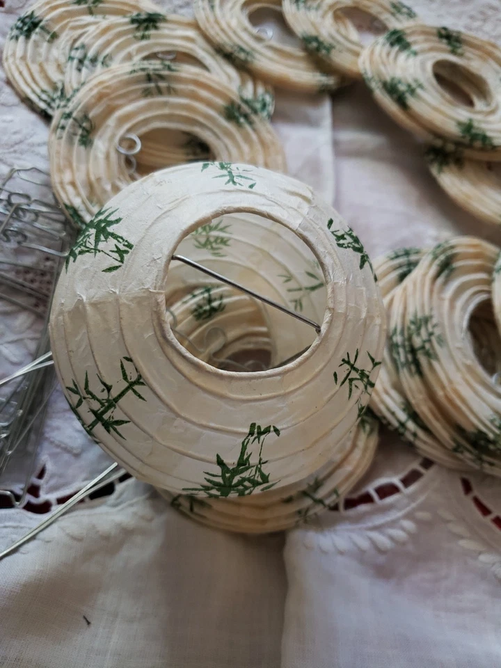 Vtg Asian Paper Lanterns, Group Of 18,  3.75 " Diameter - Image 4 of 4