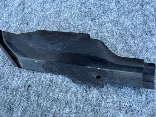PANNEAU DE MOULURE GARNITURE D'AILE PASSAGER DROIT OEM INFINITI Q50 Q60 2014-2024 - Photo 2 sur 5