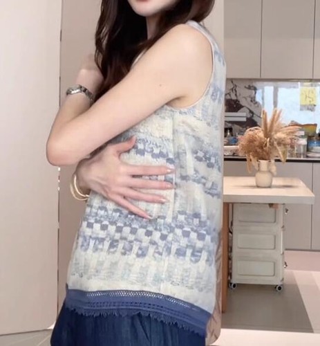 Women's Sleeveless Vest Summer T Shirt Loose Fit Round Neck Casual Top New - Picture 2 of 6