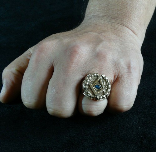 Nuovo Anello Massonico Oro 14K Zaffiro Tutto Vedente Occhio Massone Memento Mori Misura - Foto 2 di 11