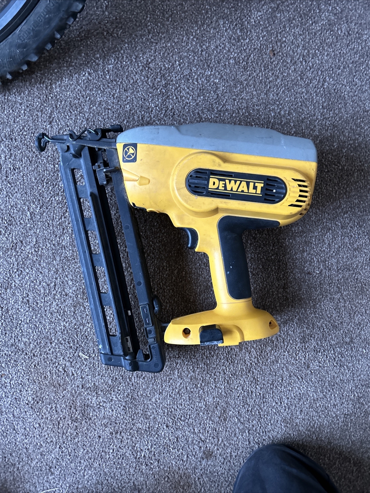DEWALT DC618 18V Cordless Nail Gun eBay