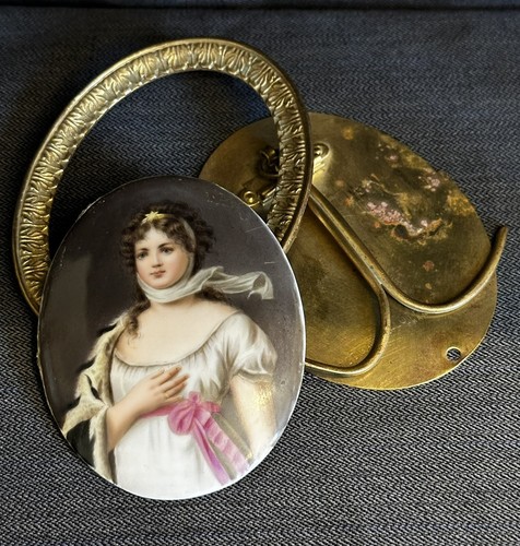 Antique Framed Hand painted Miniature Porcelain Plaque of Queen Louise-475 - Picture 6 of 11