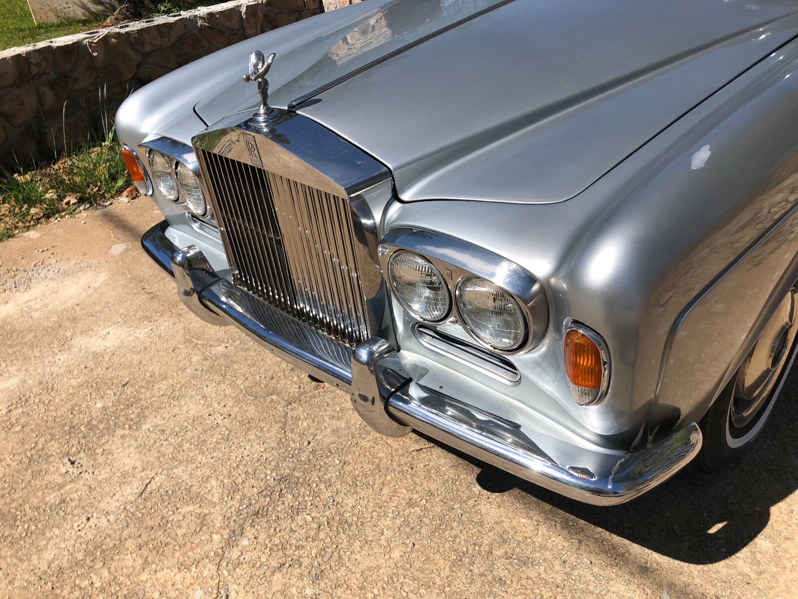 1972 CORNICHE ROLLS ROYCE AIR GRILL, BENTLEY. WE ARE PARTING OUT THE WHOLE CAR !