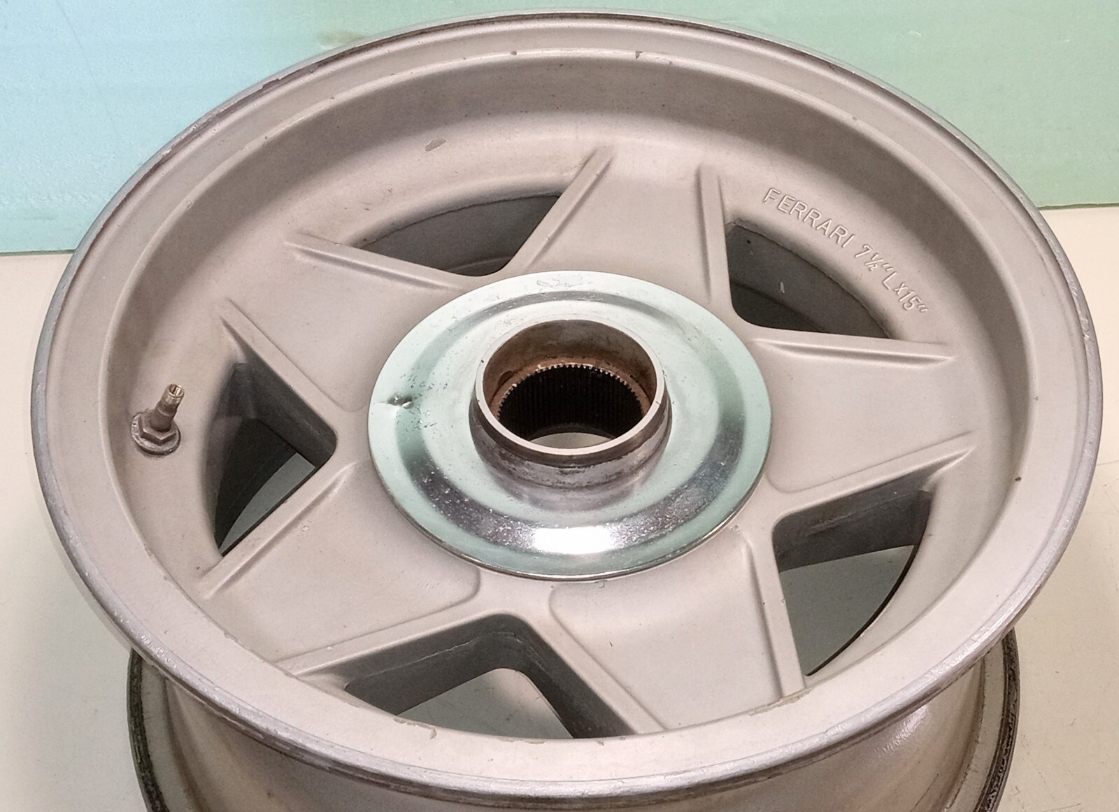 Ferrari 365 GTB/4 Daytona Wheel_Rim_109186_7 1/2X15_Cromodora_42 Rudge Hub_512BB