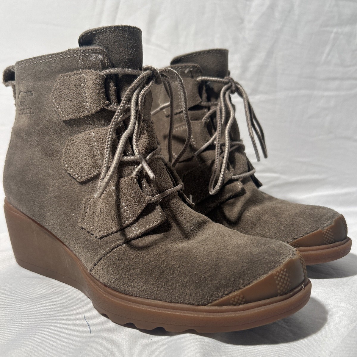 Sorel Olive and Black Lace-Up Boots Sorel Whitney Winter Snow Boots Womens 6.5 US Green  main image 3