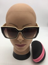 Louis Vuitton Women's Black/White Frame Trendy Sunglasses 54-20-143 Beige Lenses