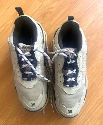 Balenciaga Triple S Low Top Lace Up Athletic Sneakers Gray White Black