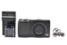 RICOH GR DIGITAL II Compact Digital Camera Low Shutter Count Excellent Condition