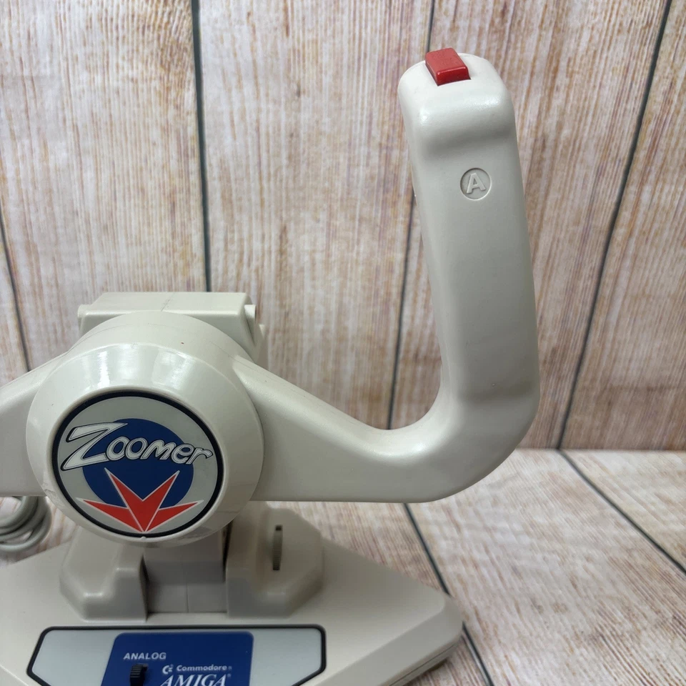 Zoomer Commodore Amiga Analog Digital Wired Controller - Image 4 of 4