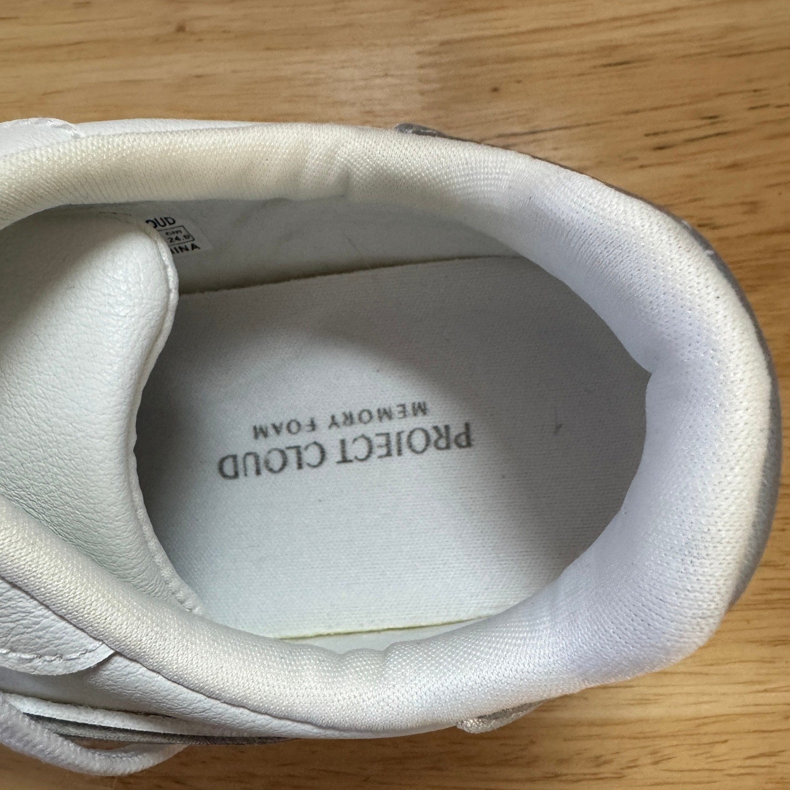 Project Cloud Irita White Silver Memory Foam Gum … - image 8