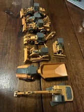 ERTL Case Diecast Model Construction Lot Of 8 1/50 Scale