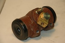 Wheel Cylinder5-ton809 Series Front Axle 2530-00-288-6169