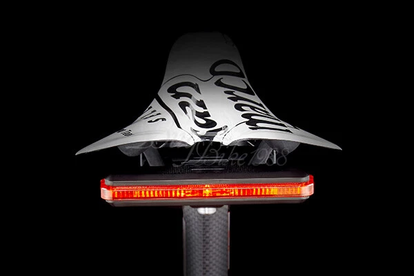 Ilumenox SS-L314R Cycling Slash X2 Rear Light Include SS-H31 Saddle Rail Bracket - Image 2 of 3