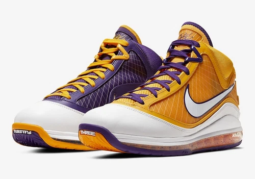 Nike LeBron 7 VII QS Media Day size 13. White Gold Purple. LA Lakers CW2300-500