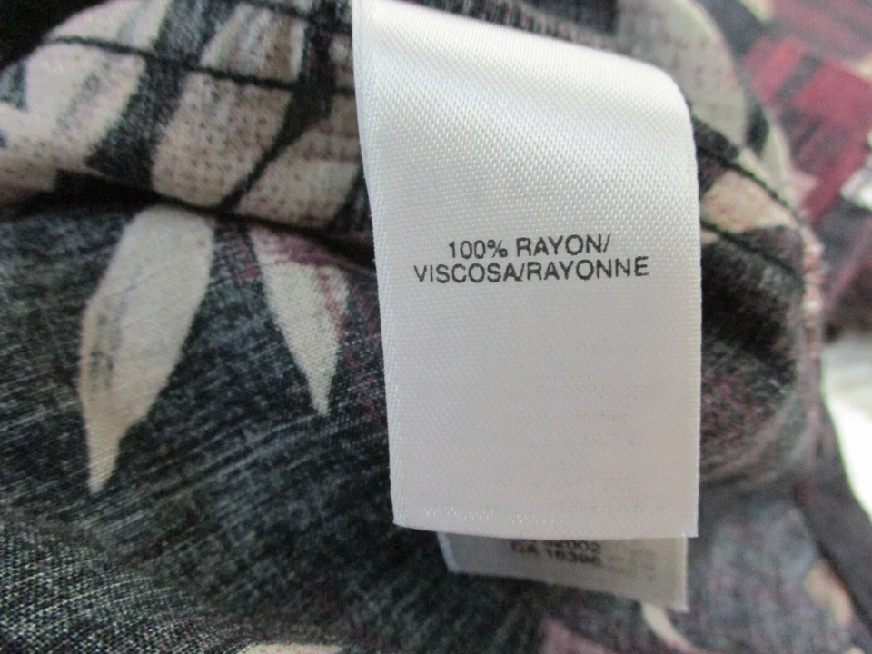 Concepts Button Up Shirt Extra Large Adult Black Red Floral Hawaiian Casual Mens - Image 4 of 4