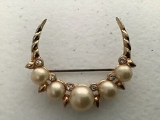 Vintage Faux Pearl & Rhinestone Cresent Moon Gold Tone Brooch