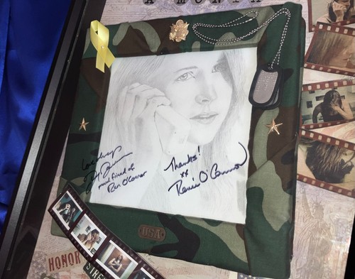ONE OF A KIND Renee O'Connor Movie Diorama Signed By Lucy Lawless (Xena) - Army - Picture 4 of 6