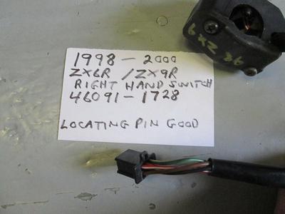Kawasaki 1998 - 2000 ZX6-R / ZX-9R Ninja right handle switch