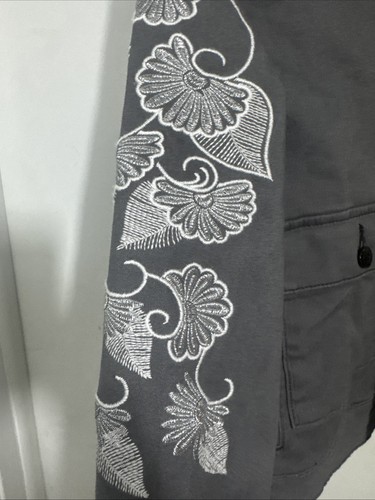 LuLaRoe Harvey Gray Crop Jacket with White Embroidered Floral Womens Small - Picture 3 of 5