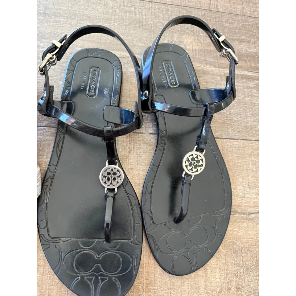 Pacote com 2 sandálias Coach: sandálias de salto e tanga - glitter dourado e preto tamanho 7 - Imagem 4 de 4