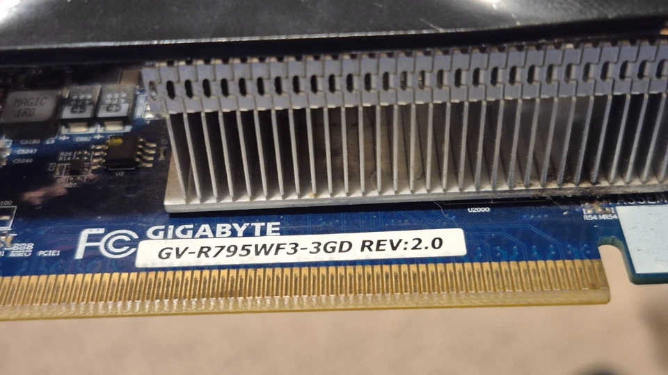 Gigabyte Radeon HD 7950 WindForce 3X 3GB GDDR5 PCI-E Graphics Card GPU - Image 2 of 3