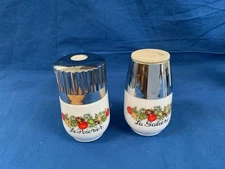 GEMCO CORNINGWARE SPICE OF LIFE Salt And Pepper Shakers/Grinder, Large