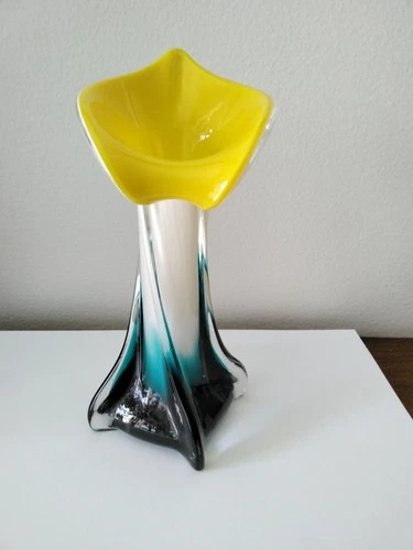Murano Art Glass Jack In The Pulpit/Calla Lily Twisted Stem Vase.  Rich Colors.