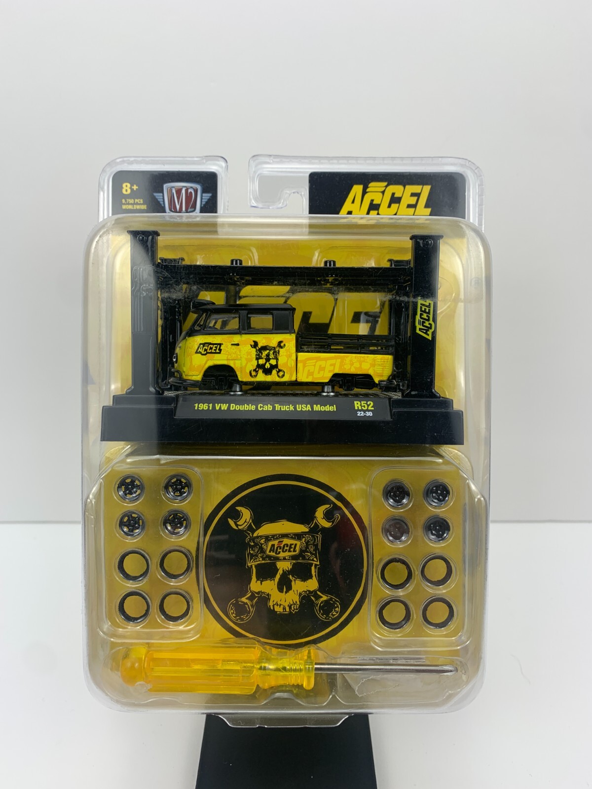 M2 Machines Model Kit 1961 VW Double Cab Truck USA Model Accel R52 9750pcs