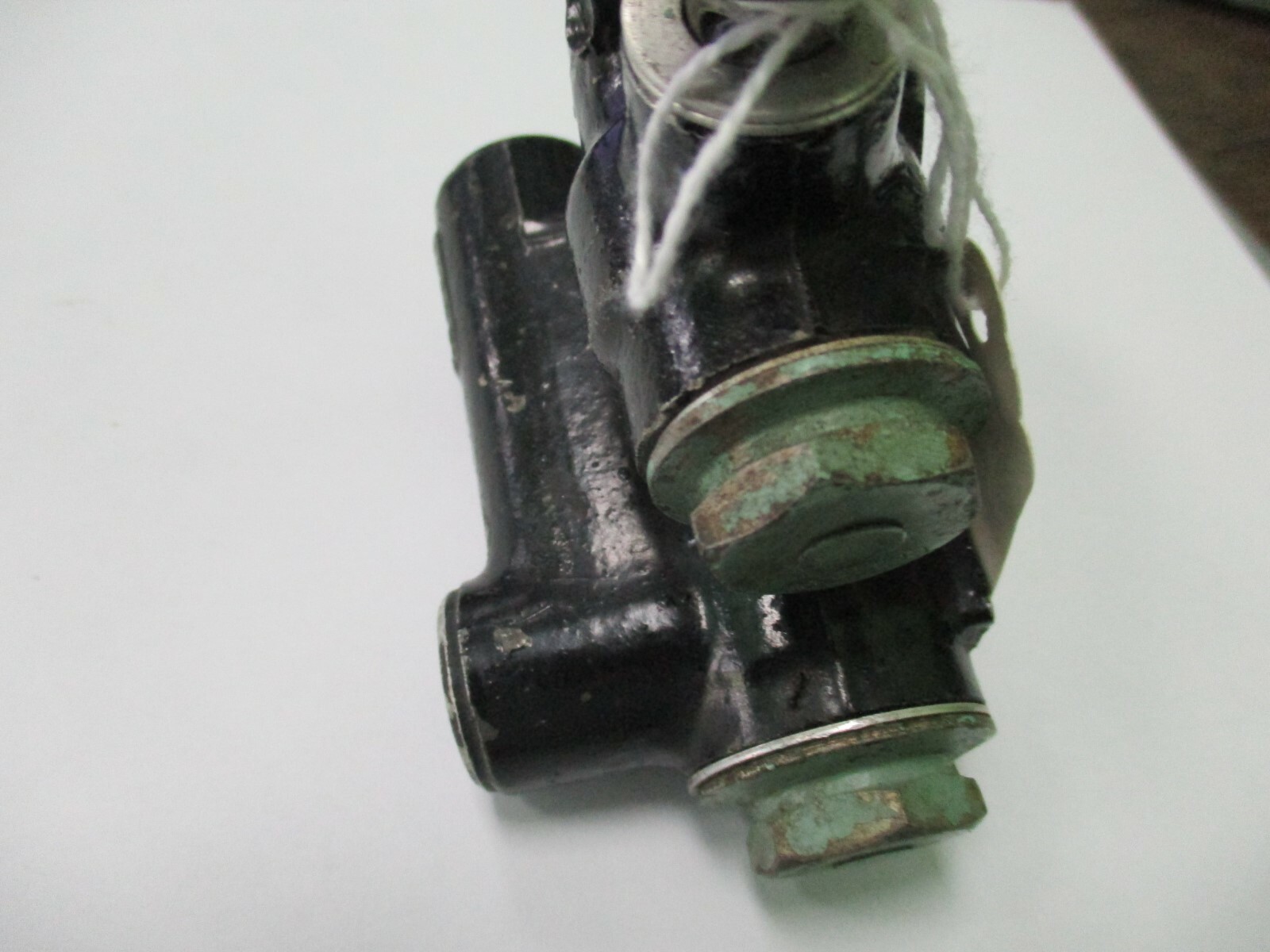 Bentley R-Type engine oil pressure relief valve assembly RE14647  Bentley NOS