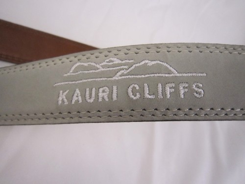 YRI Kauri Cliffs Leather/Suede Gray Waist Belt Size 32 with Brass Buckle - Used - Picture 4 of 6