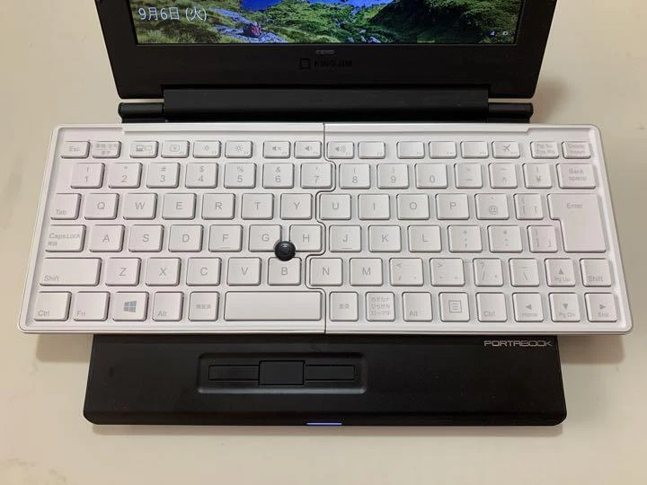 KING JIM PORTABOOK XMC10 Black RAM 2GB 8Inch Win10 Home 64bit Intel Atom Netbook - Image 2 of 4